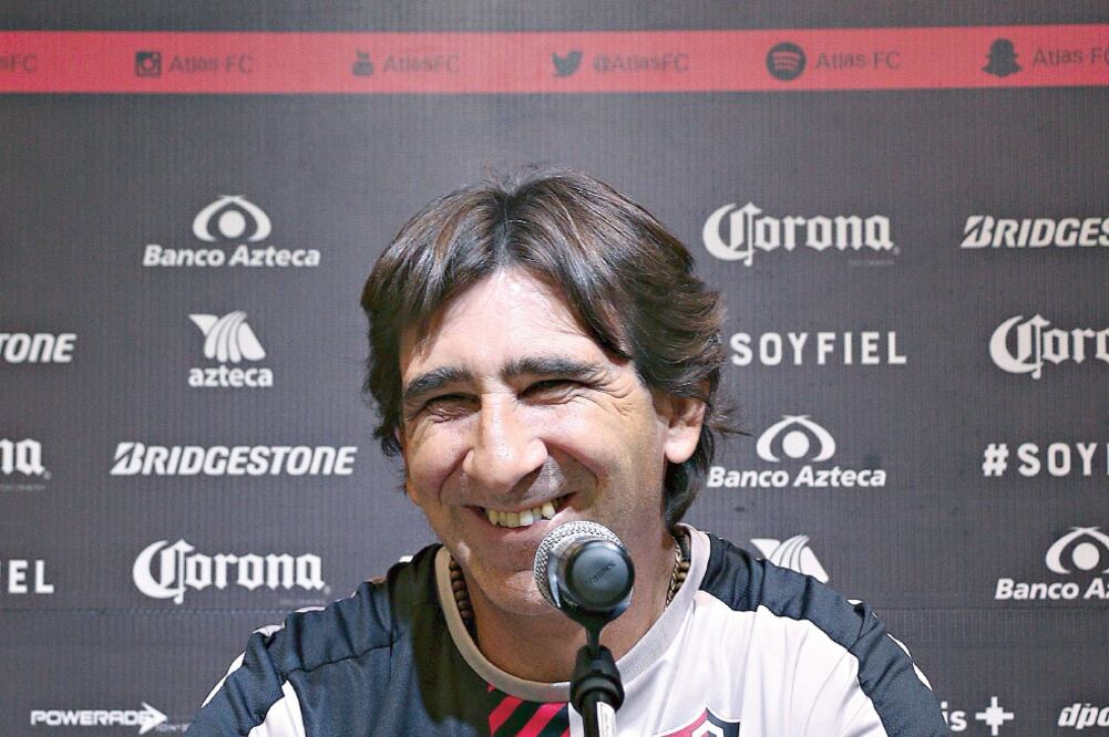 El argentino Gustavo Costas tiene lista la estrategia para el clásico (SANDRA BAUTISTA. IMAGO7)