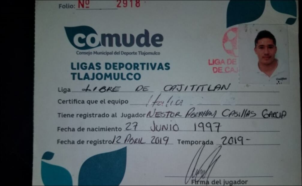 Árbitro casi pierde el ojo por agresión de un futbolista