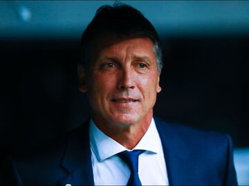 Siboldi borra a auxiliar institucional del Cruz Azul