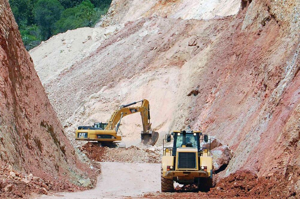 Los problemas de ICA han impactado en el ritmo de construcción de dos proyectos carreteros en Oaxaca (ARCHIVO. EL UNIVERSAL)