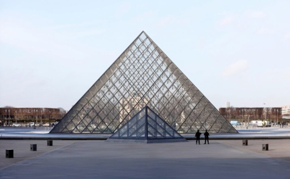 La Pirámide del Louvre, la obra polémica que enalteció a Ieoh Ming Pei