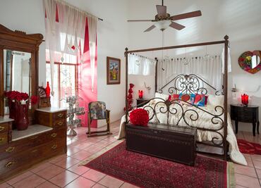 Romance en La Casona de Teté