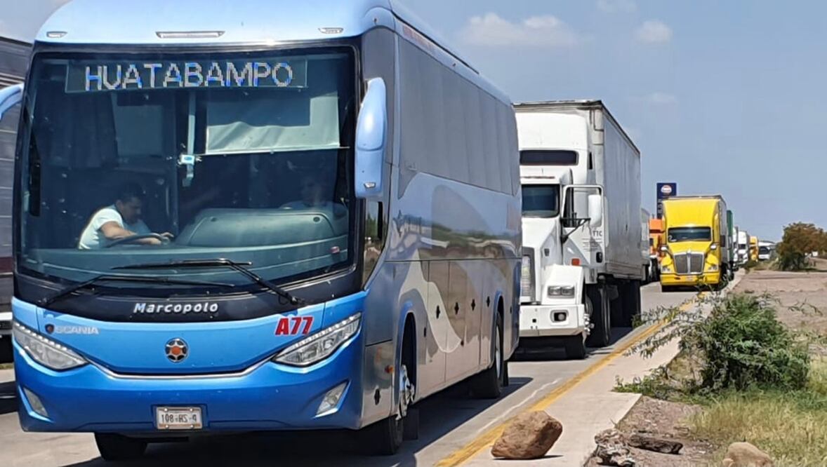 Transportistas de carga, pasaje y turismo; usuarios de las carreteras; productores del país y a la ciudadanía en general que realizarán un bloqueo para protestar por asaltos violentos. Foto: Especial