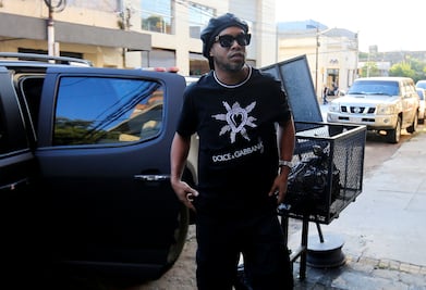 Los memes por la detención de Ronaldinho