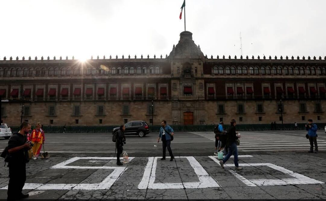 A group of journalists gathered in the Zócalo in Mexico City to demand justice for the death of journalist Salvador Adame. Photo: REUTERS