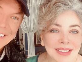 Marcos Valdés comparte el dolor de Verónica Castro por placas de titanio en su columna