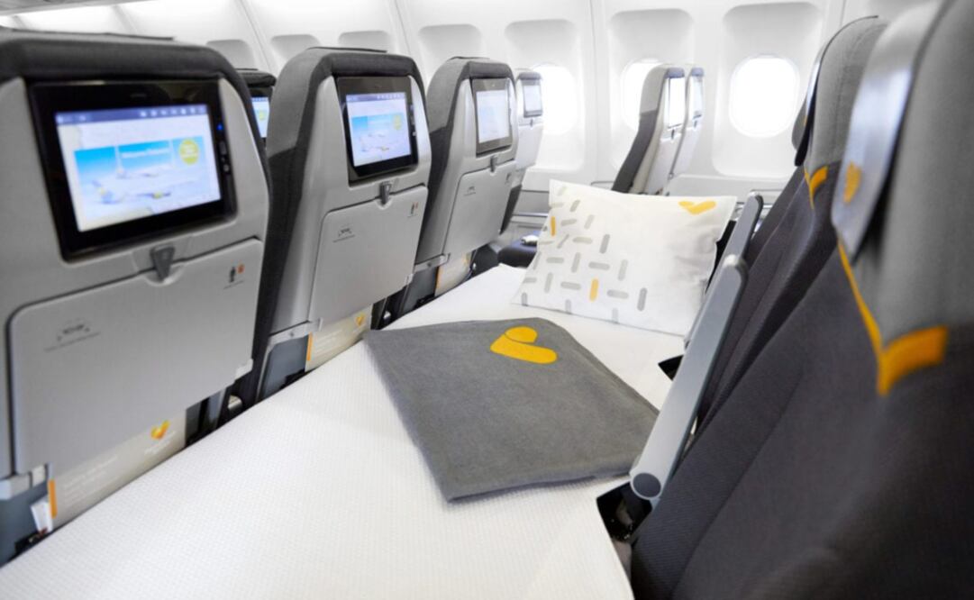Para hacer la cama, instalan un colchón diseñado para este propósito. (Foto: Thomas Cook Airlines)