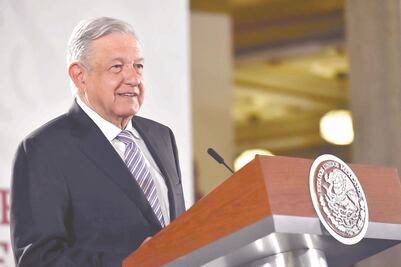 AMLO prohibe bloqueo de señales celulares