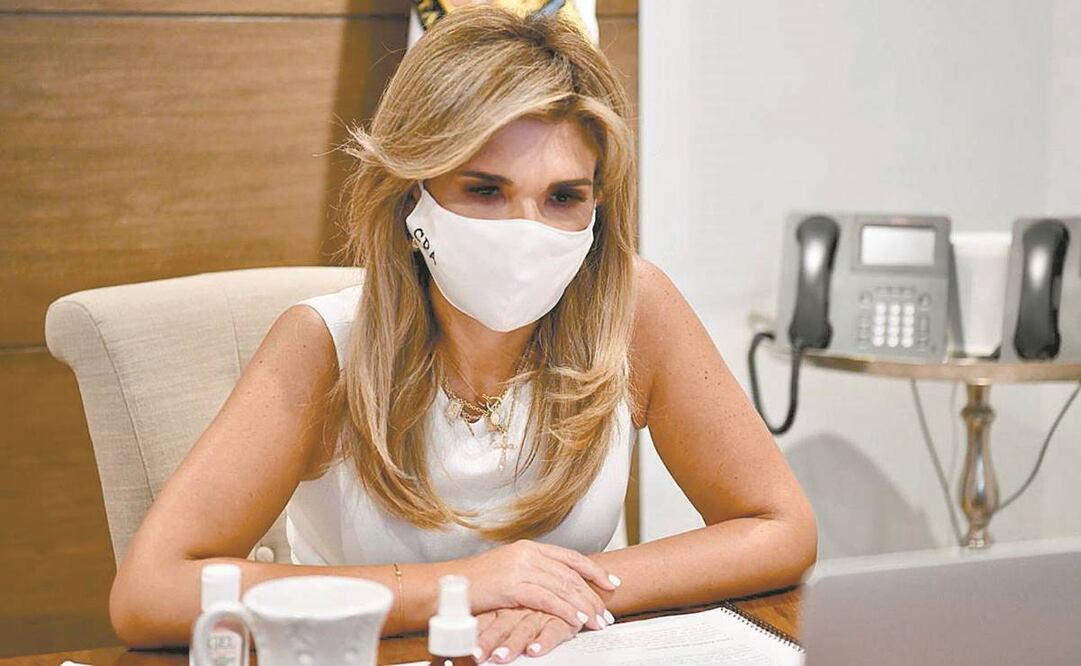 La gobernadora Claudia Pavlovich afirmó que acordó con el canciller Marcelo Ebard hacer efectivo el cierre fronterizo entre Sonora y Estados Unidos. Foto: Especial