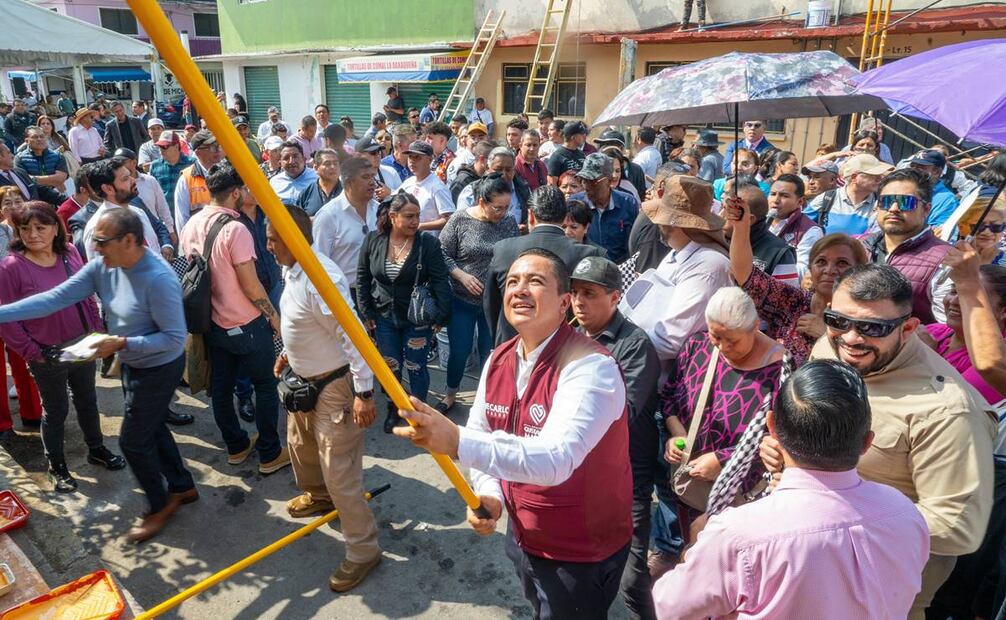 Janecarlo Lozano, alcalde de la GUstavo A. Madero, en un recorrido por la colonia Cuchilla del Tesoro 14 de octubre de 2024 / Foto: Especial