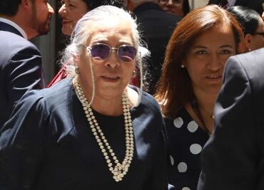 Consejera Jurídica de Presidencia no recibe notificación del INE porque “está de vacaciones”, pero sí acude a ceremonia de Juárez