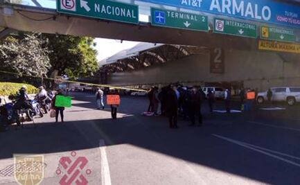 ¡Otra vez! Padres de niños con cáncer bloquean Terminal 1 del AICM