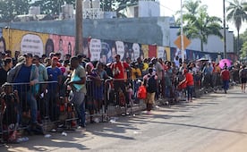 Bancarizan a 12 mil refugiados en México; empresas reportan menor rotación y mayor productividad