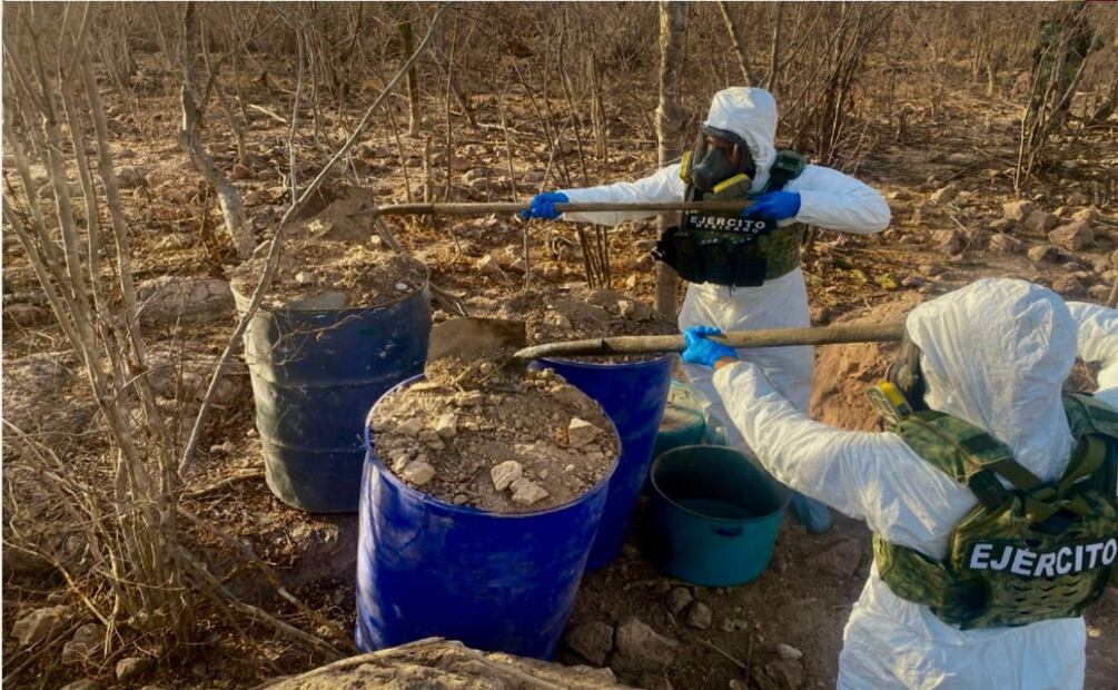Ejército halla centro de precursores químicos; aseguran tambos y equipo para drogas sintéticas. Foto: Especial