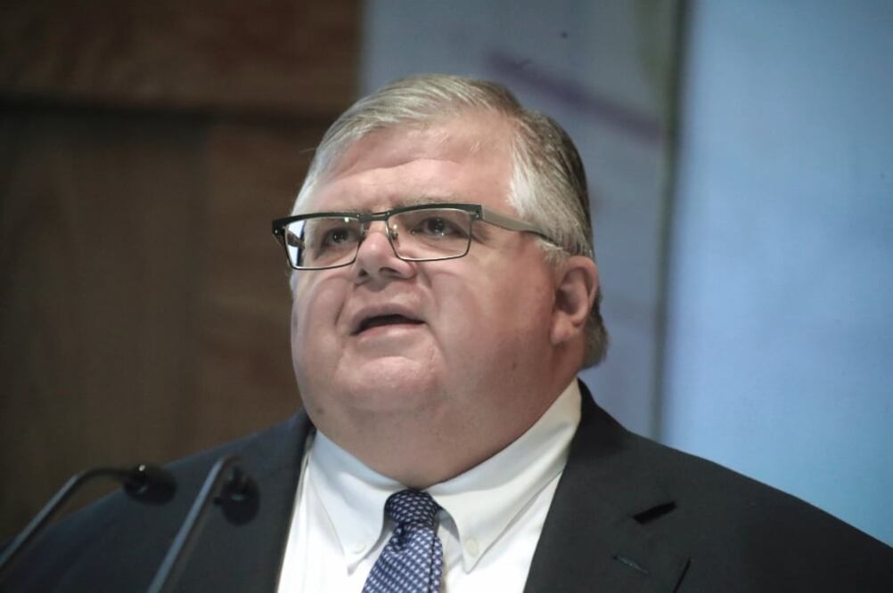 Carstens, sin tiempo para nada