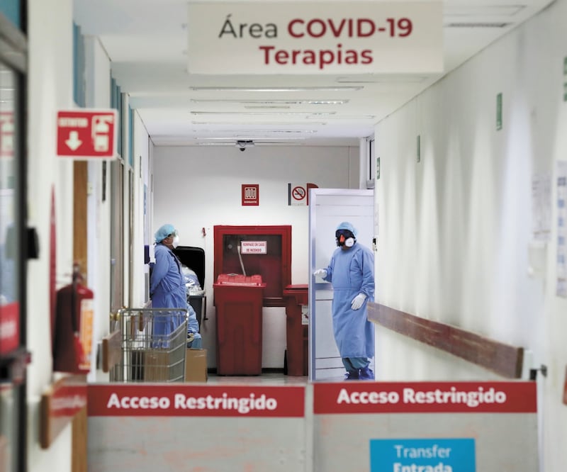 La Secretaría de Salud reportó 353 muertes por Covid-19 en las últimas 24 horas, la cifra más elevada hasta el momento; en cuanto a contagios, a la fecha se contabilizan 38 mil 324 casos, mil 997 más que el día anterior. ADRIANA HERNÁNDEZ. EL UNIVERSAL