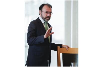 Ante condiciones desfavorables, México abandonaría el TLCAN: Videgaray