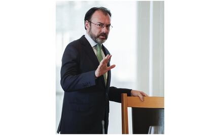 Ante condiciones desfavorables, México abandonaría el TLCAN: Videgaray