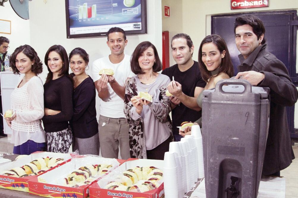 El elenco de Enamorándome de Ramón, producción de Lucero Suárez (FOTOS: CARLOS MEJÍA. EL UNIVERSAL)