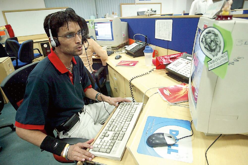 La atención al cliente ofrece mucha ayuda a las compañías, que van desde los servicios de cara al usuario [front office], hasta el seguimiento de trámites (ARCHIVO EL UNIVERSAL)