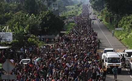 Migrantes hondureños continúan su viaje hacia Huixtla