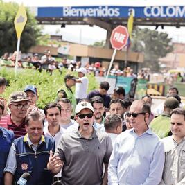 Guaidó busca reunir un millón de voluntarios   