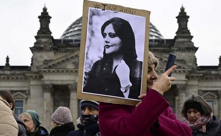 Irán condena a 7 años de prisión a dos periodistas por cooperar con EU; ambas cubrieron la muerte de Mahsa Amini