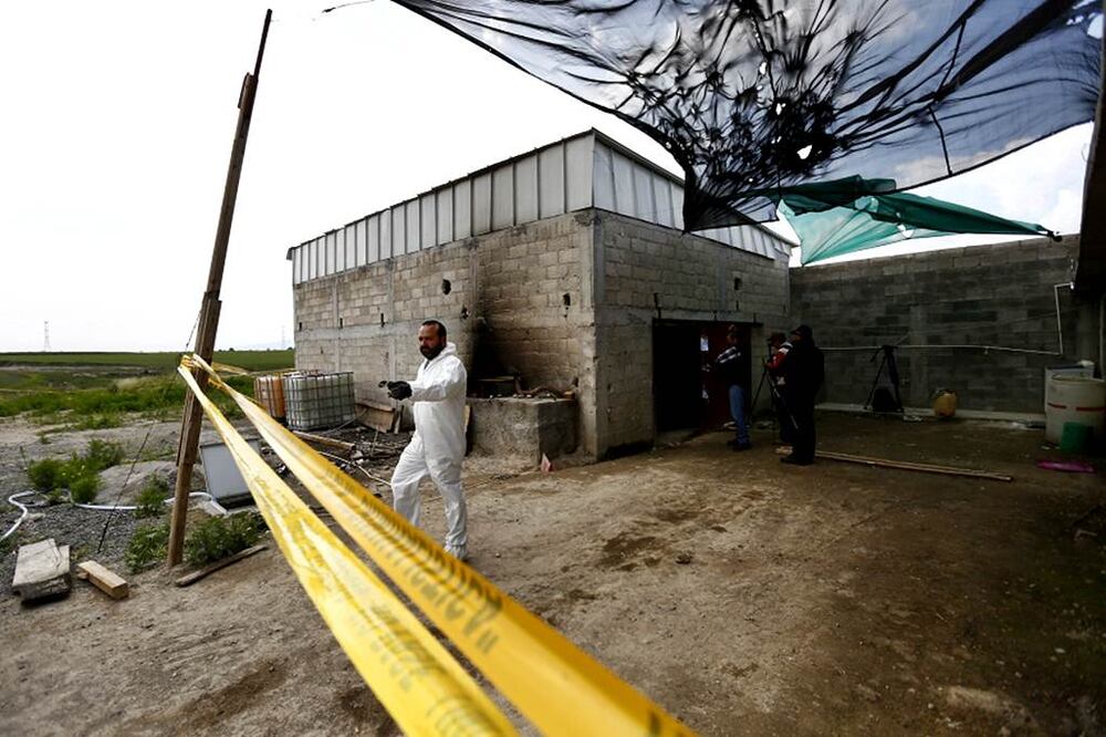 La Procuraduría General de la República (PGR), permitió el acceso a representantes de medios de comunicación al inmueble en obra negra por donde Joaquín Guzmán Loera, alias "El Chapo" Guzmán, se escapó la noche del sábado 11 de julio. Foto Reuters