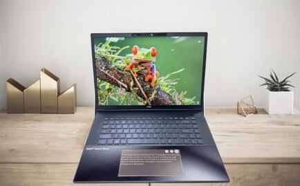 E Ink lanza panel táctil con pantalla ePaper para laptops IA