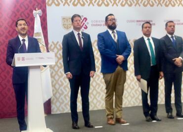 Martí Batres muestra denuncia que interpuso contra juez federal que liberó a "El Cachorro"