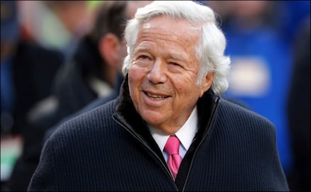 Dueño de los Patriots, acusado de actos de prostitución