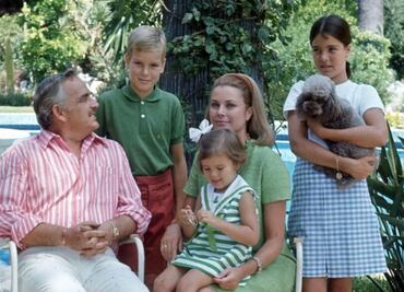 La familia Grimaldi de Mónaco prepara una serie y una película sobre su historia