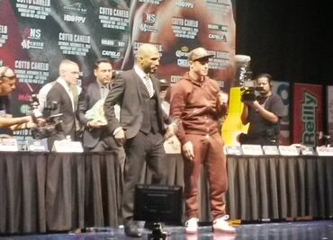 Canelo adelanta difícil combate