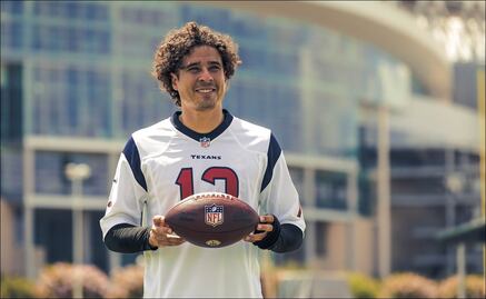 Memo Ochoa, un excelente pateador de goles de campo