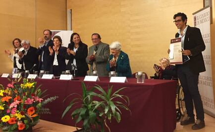 Javier Peñalosa recibe Premio de Poesía "Joaquín Xirau"