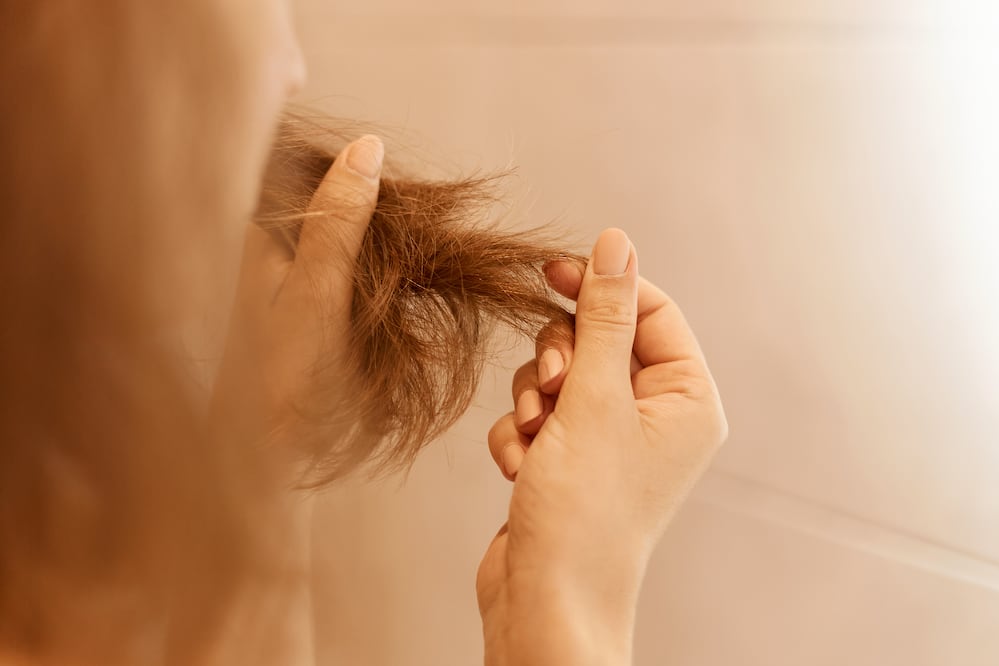 Cómo prevenir la caída del cabello. Foto: Freepik