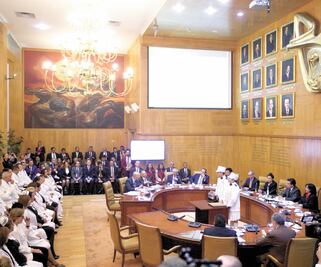 Anuncian a 35 representantes de oficina del IMSS