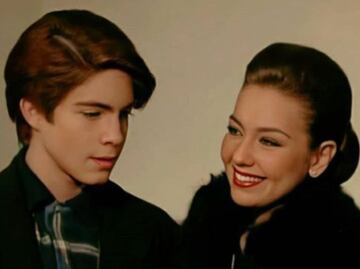 Osvaldo Benavides usa a "Nandito" de "María la del Barrio" para debutar como director en "Noche de Bodas"