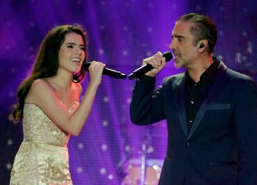 "El Potrillo" dedica premio Billboard a su padre