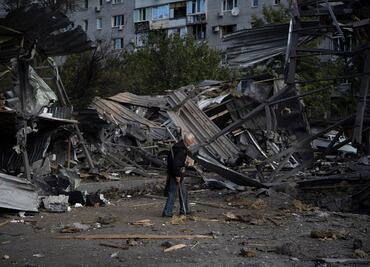 Bombardeo ruso en un mercado de Ucrania deja al menos siete muertos