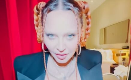 Madonna posa con sensual encaje negro desde la cama y seguidores la critican: "Mejor hornea galletas de navidad"