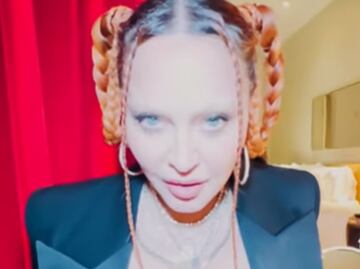 Madonna posa con sensual encaje negro desde la cama y seguidores la critican: "Mejor hornea galletas de navidad"