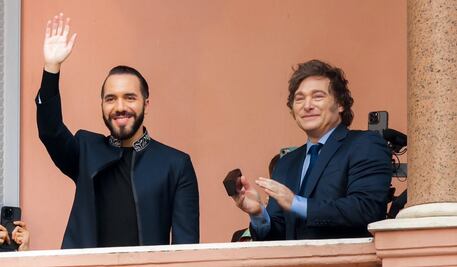 "Somos grandes amigos": Bukele se reúne con Milei en Argentina