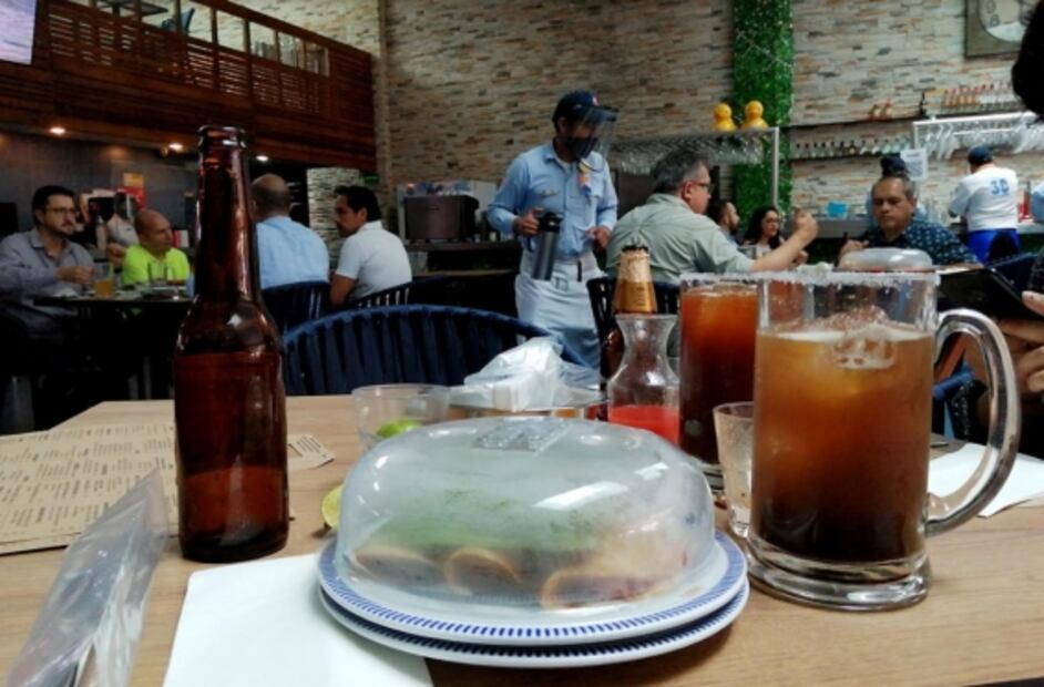 Visitas al Centro Histórico por orden alfabético y la vida en semáforo naranja, entre las fotos de la semana