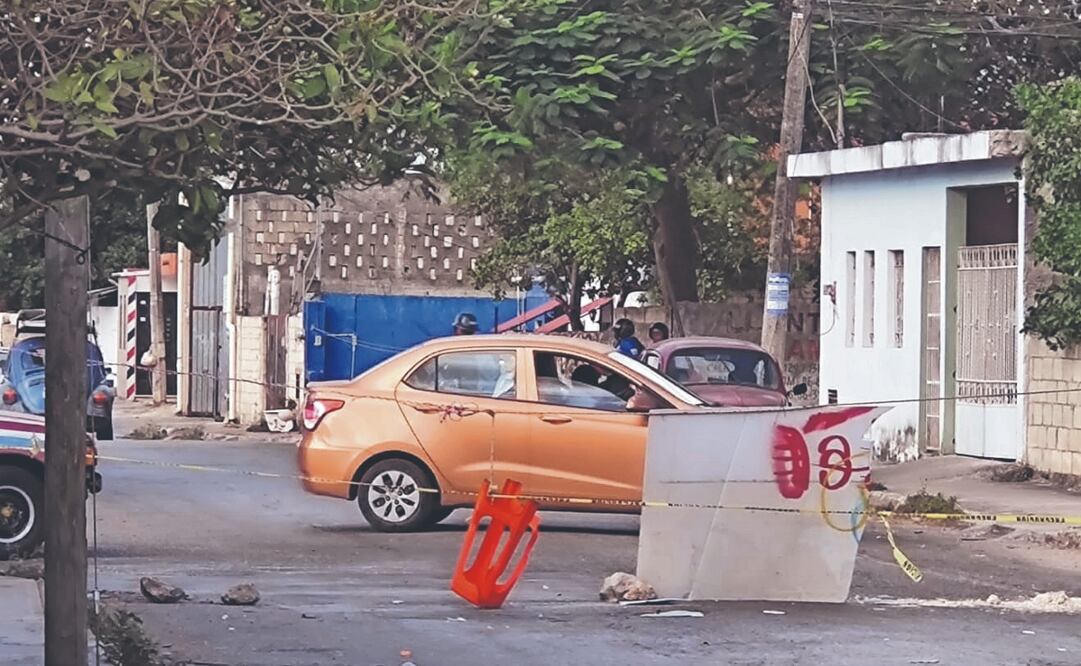 En Mérida, los vecinos han iniciado con el cierre de calles para protestar contra los apagones que son cada vez más frecuentes en la ciudad. Foto: de YAZMÍN RODRÍGUEZ. EL UNIVERSAL