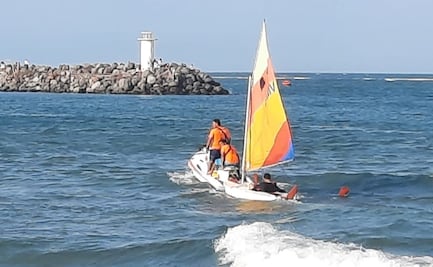 Rescatan a velerista frente a playas del puerto de Veracruz