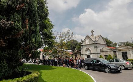 El último adiós a Teodoro González de León