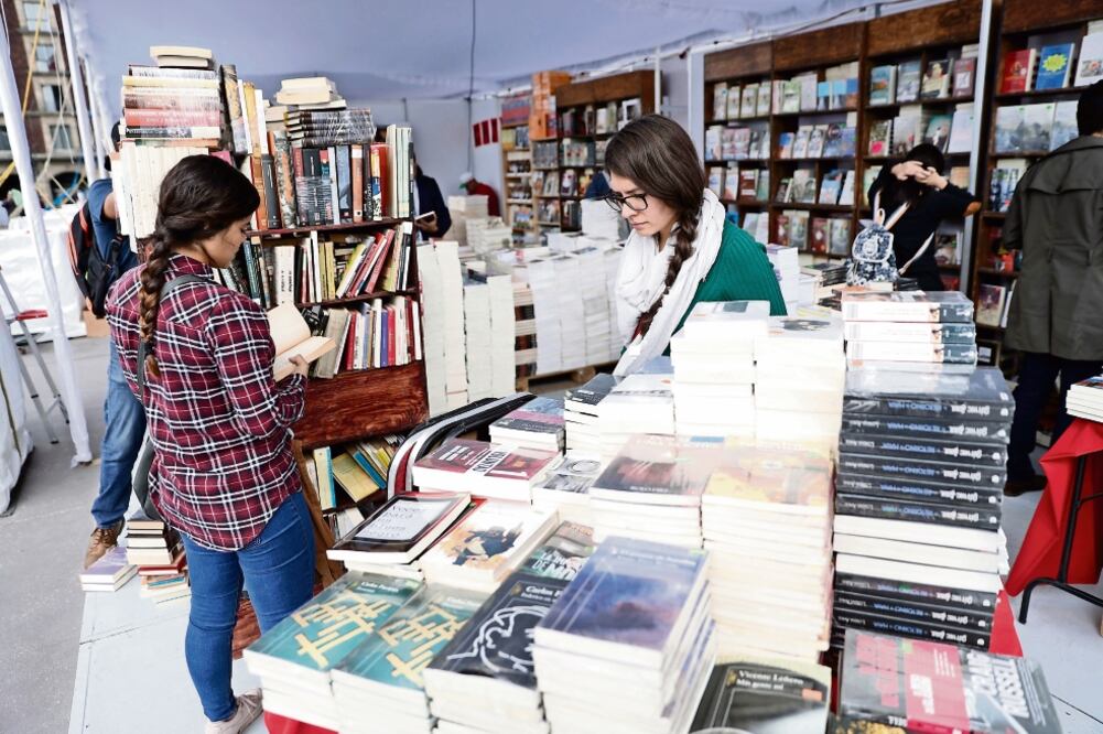 Desde ayer y hasta el 22 de octubre, el Zócalo se abre a los libros (IVÁN STHEPENS. EL UNIVERSAL)