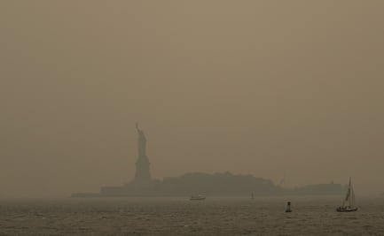Humo de incendios en Canadá llega a Nueva York; autoridades emiten una alerta por la calidad del aire