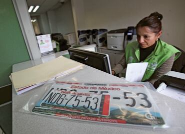 Agencias ya no emplacarán autos nuevos de manera obligatoria, anuncian distribuidores